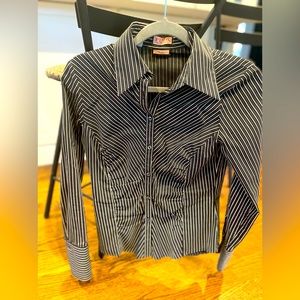 Thomas Pink dress shirt